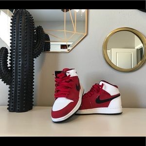 Retro 1s Blake Griffin edition.